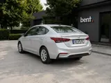 Аренда серебристого Hyundai Solaris в Грузии