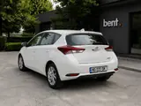 Аренда белого Toyota Auris в Грузии