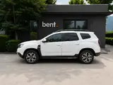 Noleggio Renault Duster bianco in Georgia