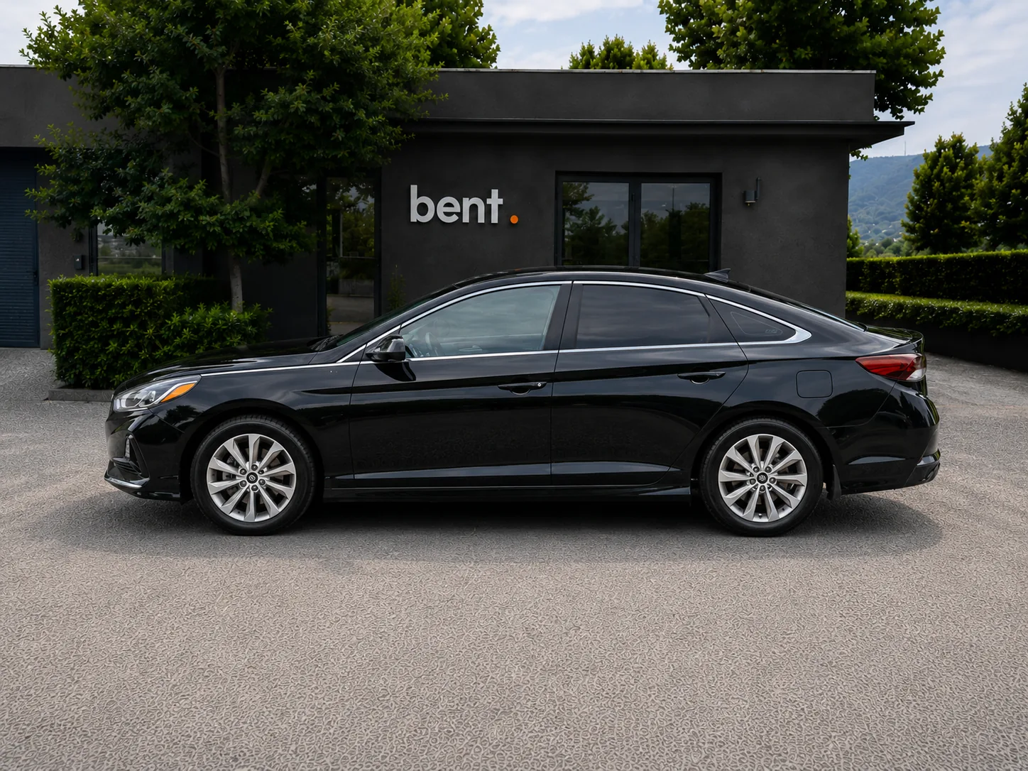 Hyundai Sonata - 4