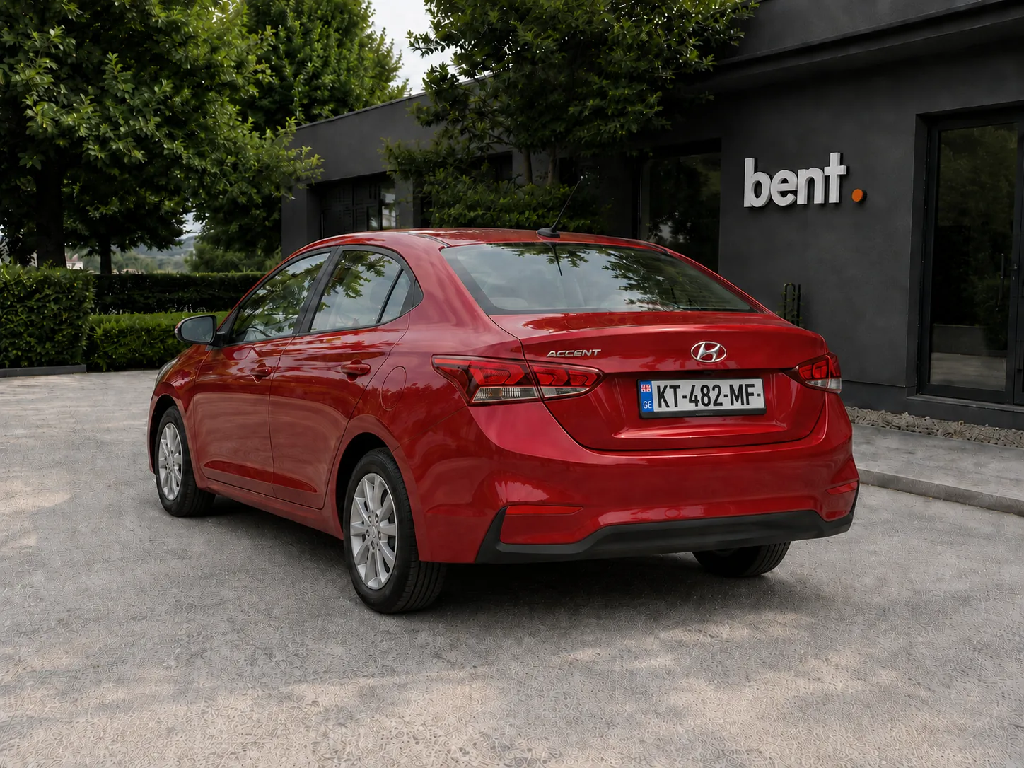 Hyundai Accent - 3