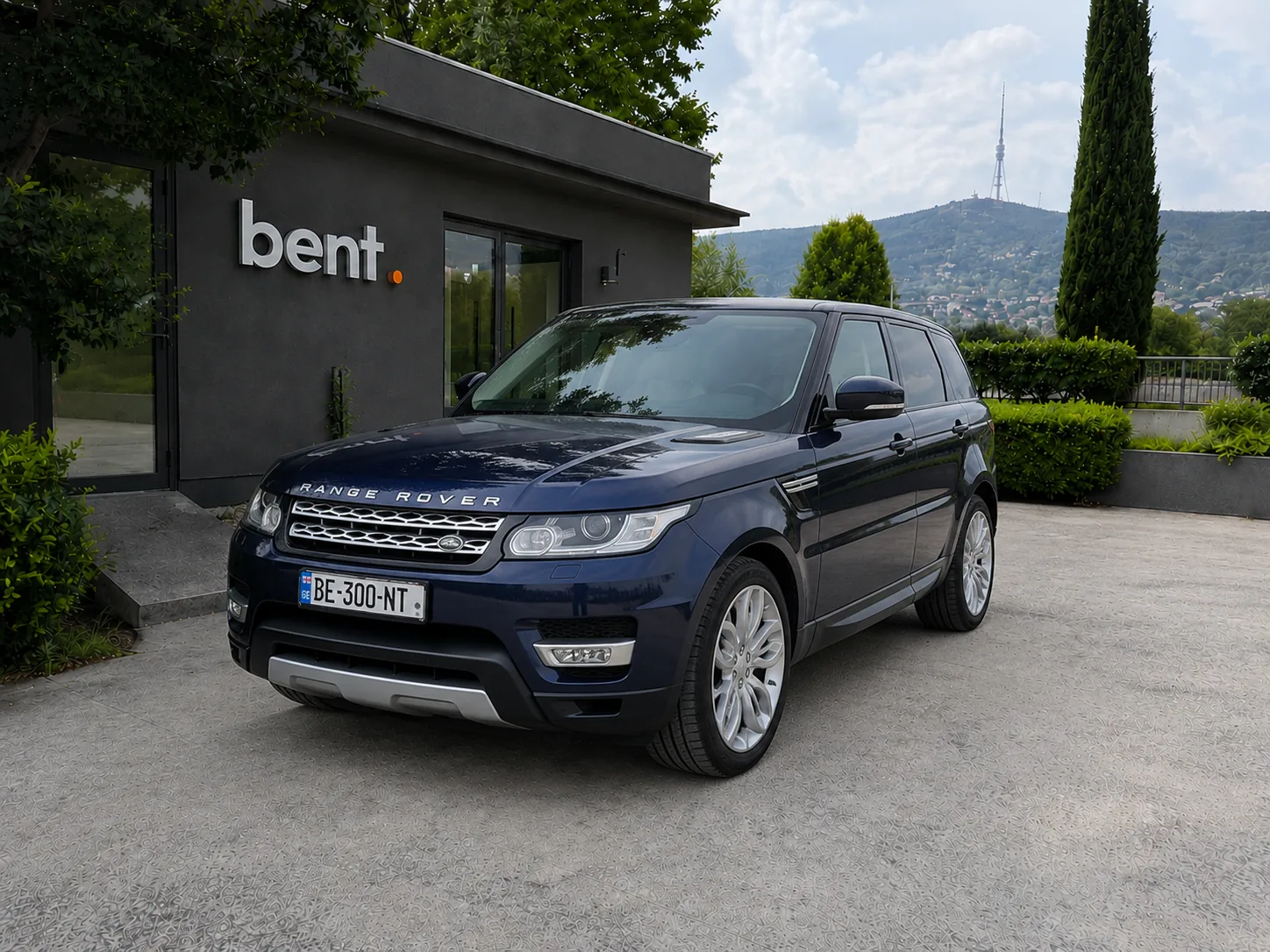 Range Rover Sport image 2