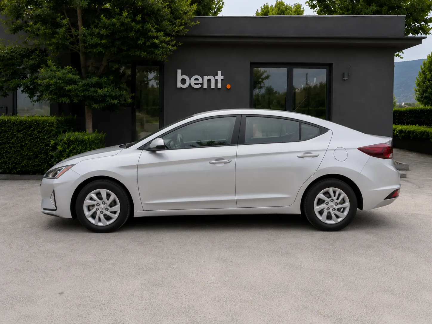 Hyundai Elantra image 4
