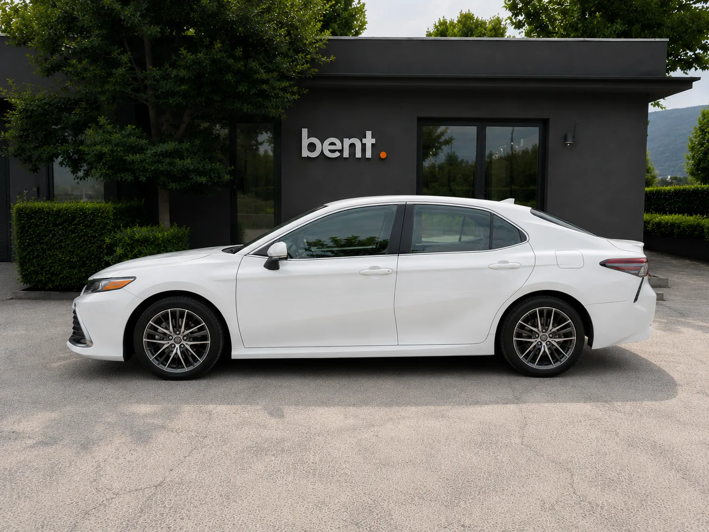 Toyota Camry - 4