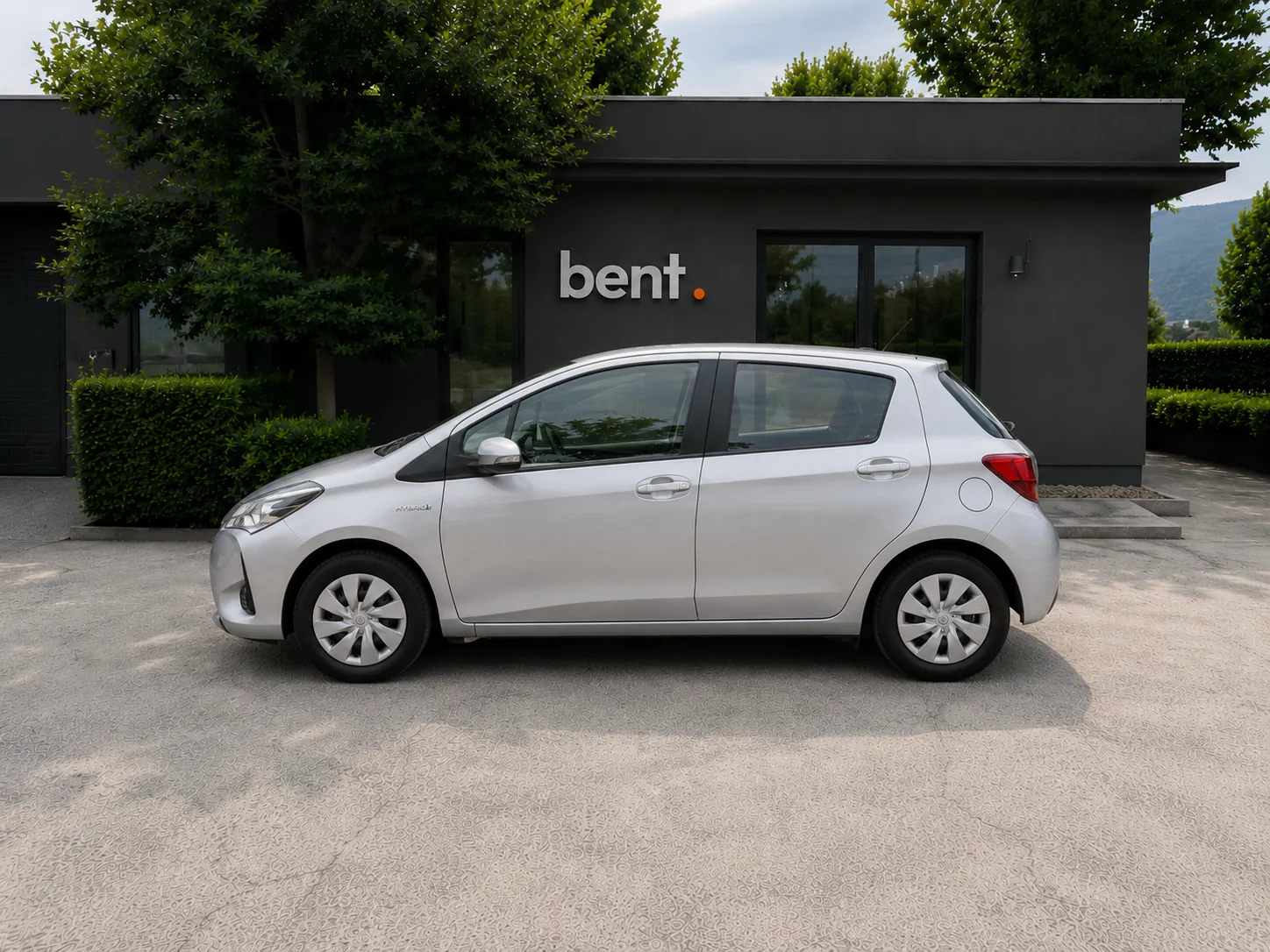 Toyota Vitz thumbnail 4